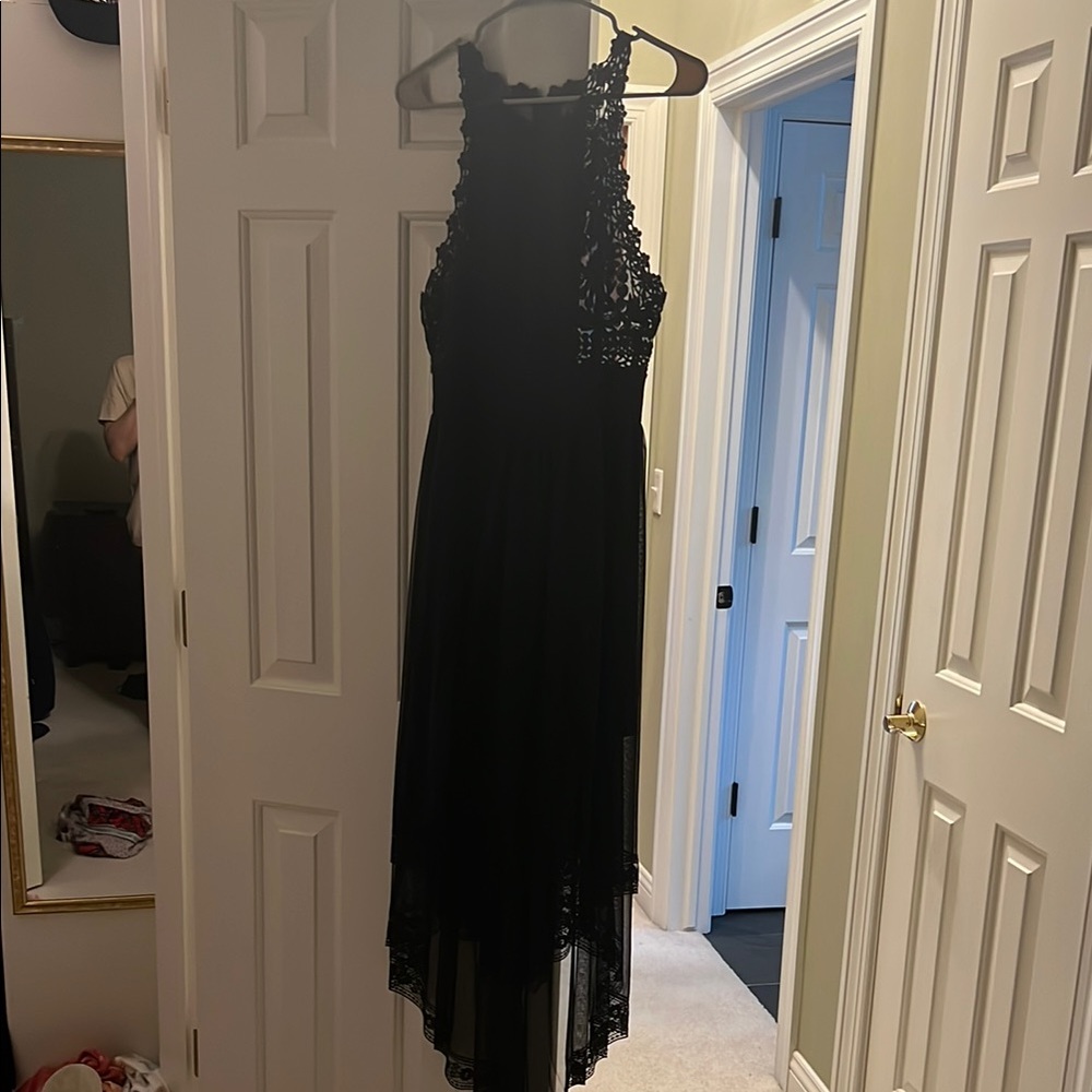 Elegant Black Lace Evening Dress